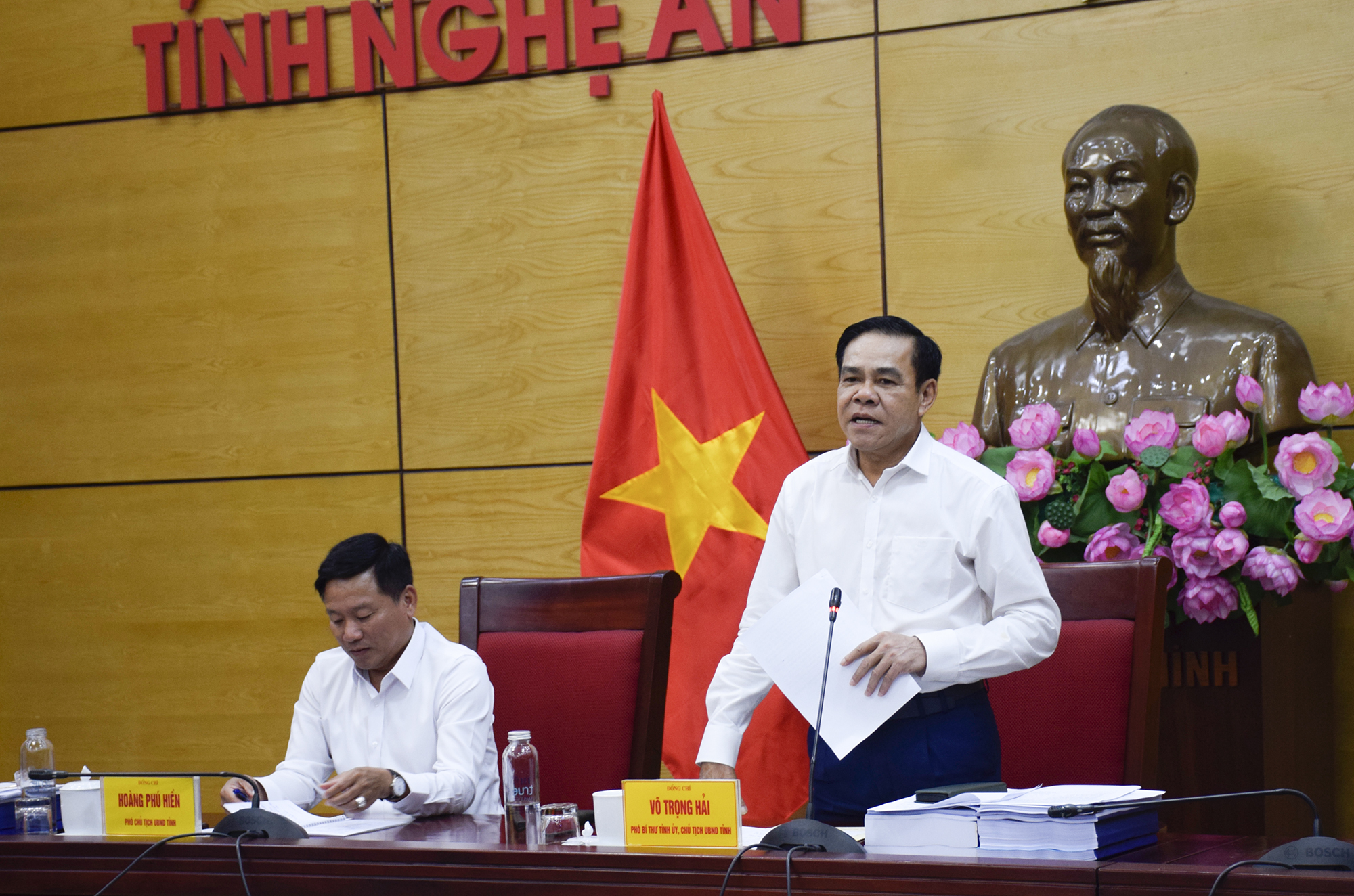 Anh-tin-bai